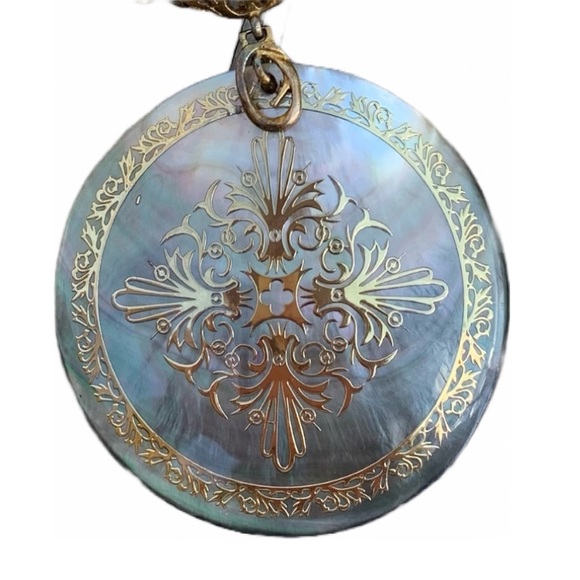 Jewelry - Vintage 14 K inlay Abolone Shell necklace